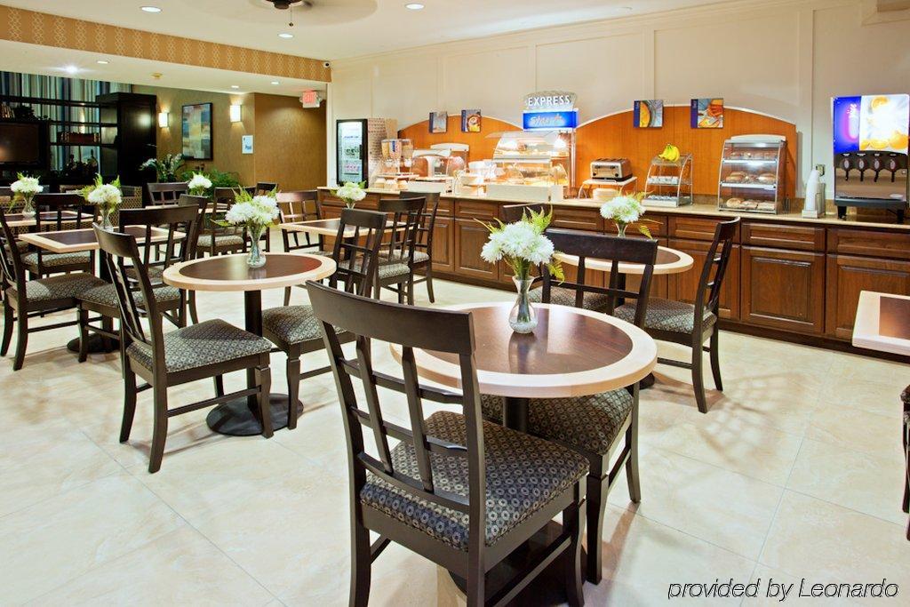 Holiday Inn Express Houston North-1960 Champions Area Louetta Buitenkant foto