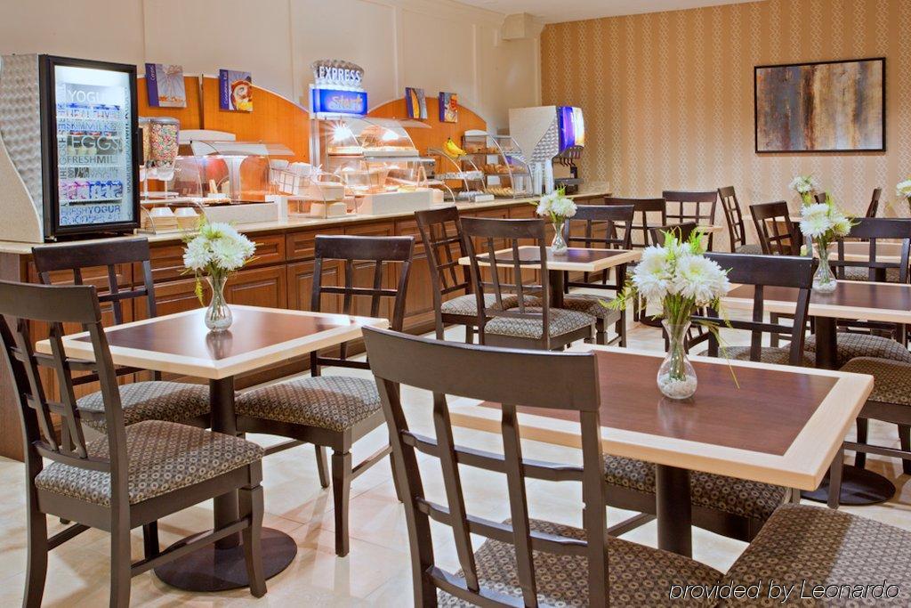 Holiday Inn Express Houston North-1960 Champions Area Louetta Buitenkant foto