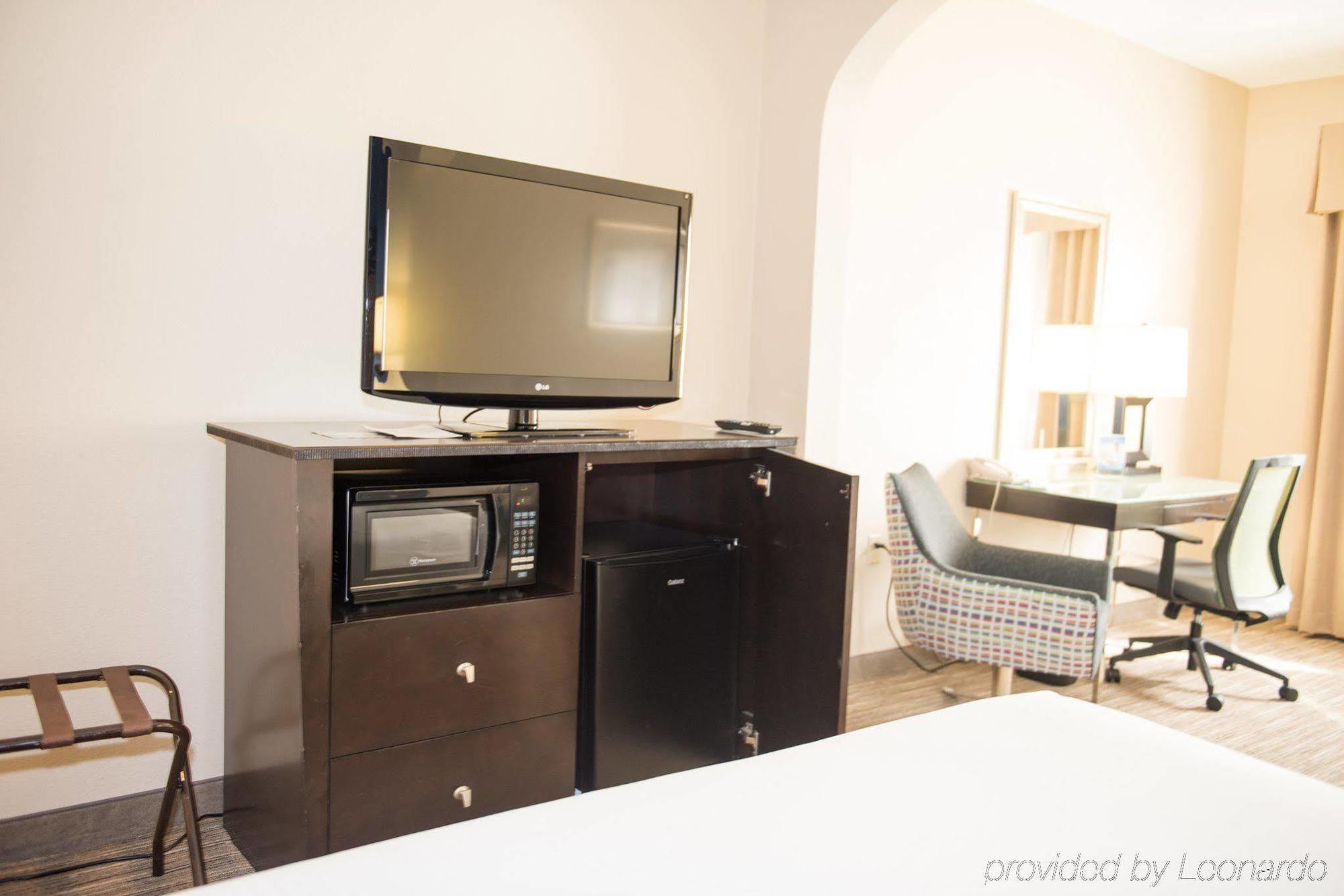 Holiday Inn Express Houston North-1960 Champions Area Louetta Buitenkant foto