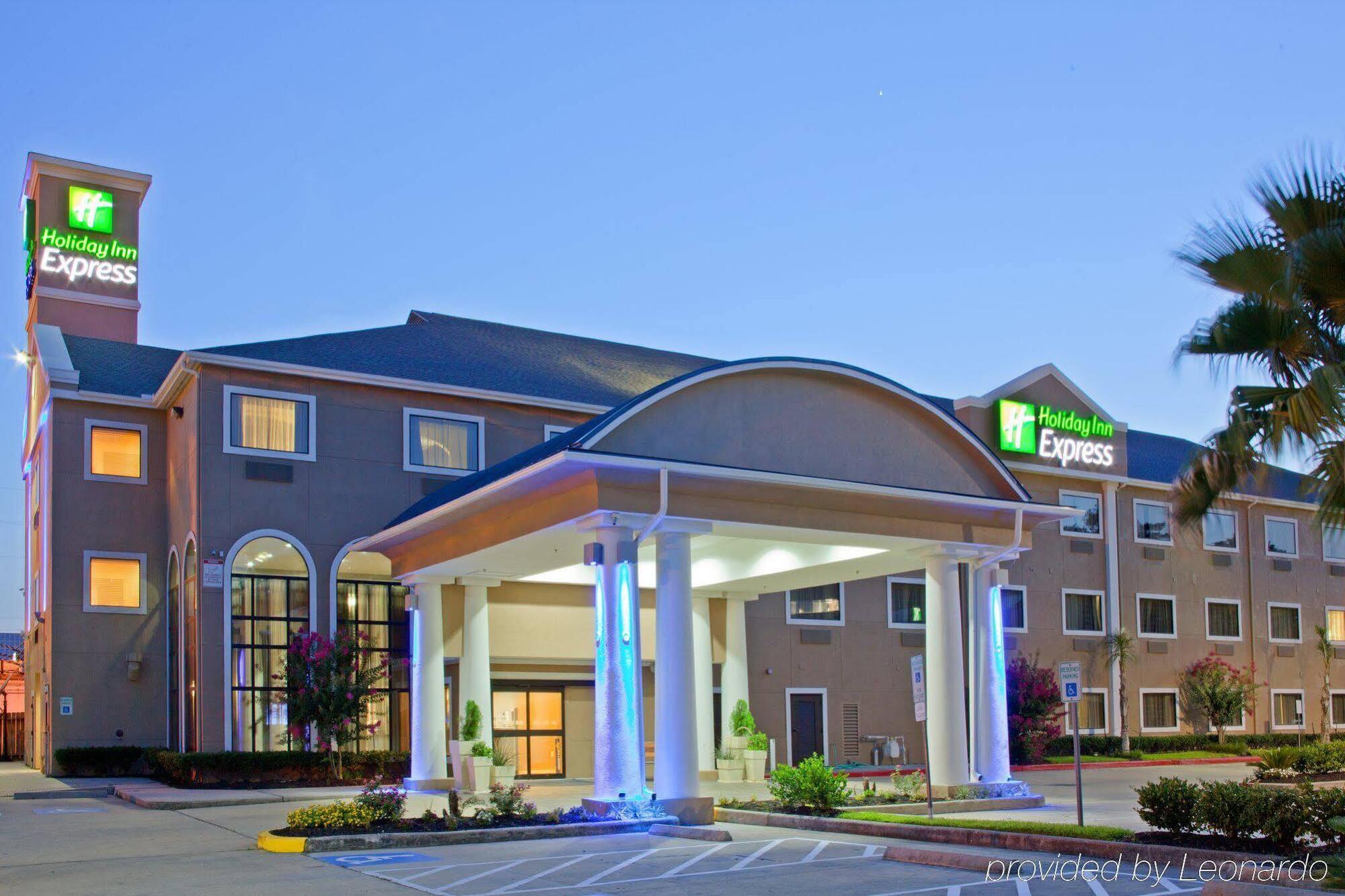Holiday Inn Express Houston North-1960 Champions Area Louetta Buitenkant foto
